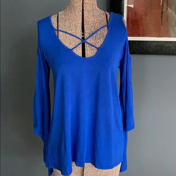 Boston Proper X bell sleeve cold shoulder top, Sm - Picture 1 of 7